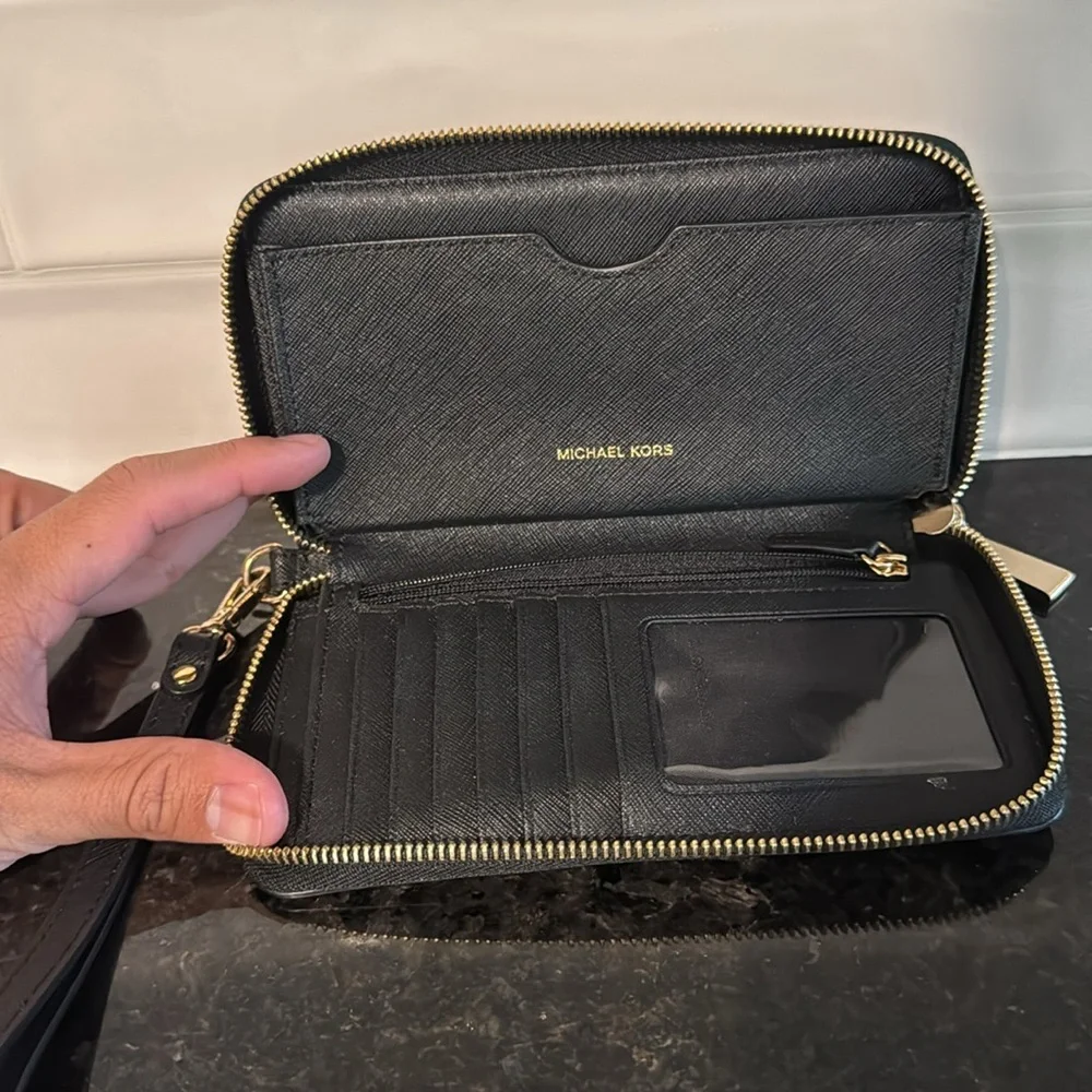 Michael Kors Wallet - Picture 3 of 3